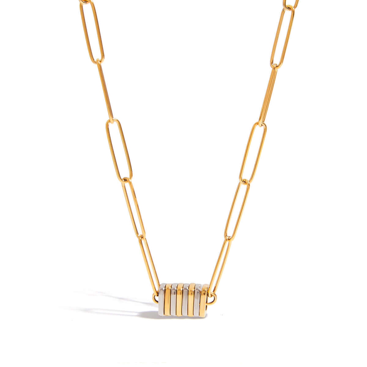 Златисто колие "Хармония" с позлата 18К, геометричен дизайн и сребристи елементи, идеално за стилни поводи.