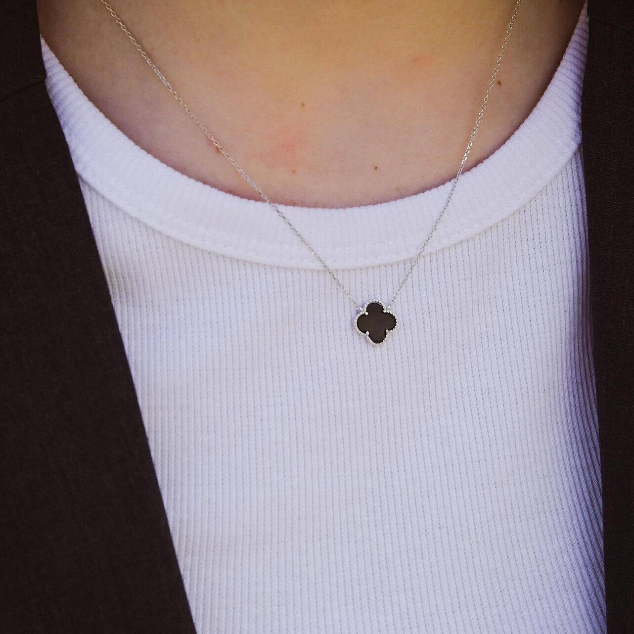 Χρυσό Ασημένιο Κολιέ Τριφύλλι με Μαύρο Μητέρα του Μαργαριταριού S925