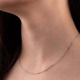 Елегантно сребристо колие с топчета