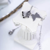 Гривна със сладки пеперудки в сребристо