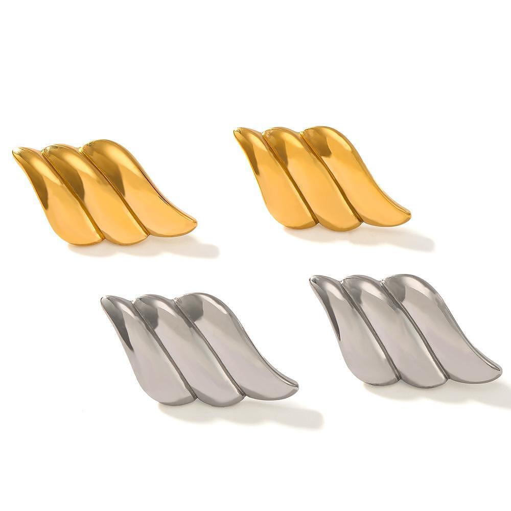 Обеци Криле с 18К златно и сребърно покритие, изискани и елегантни, перфектни за всяка визия.