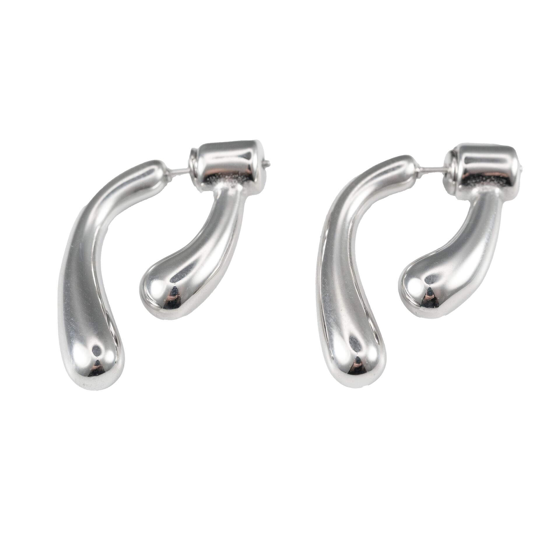 Сребристи обеци Течна Капка с 18К златно покритие, хипоалергенни, водоустойчиви, съвременен дизайн.