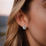 Сребърни обеци капка S925, елегантни и стилни, акцент на естествена красота и изтънченост.